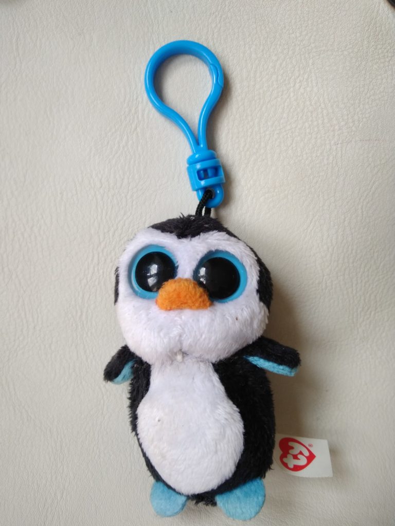 брелок великоокий